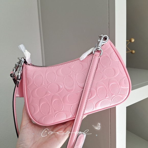 NWT Coach Teri Mini Crossbody Bag with Signature Leather Heart Charm CCZ29 pink - Picture 4 of 8